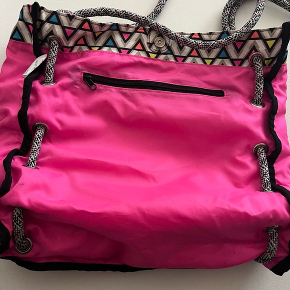 Kavu Neon Colorful Chevron Pattern Shoulder Bag - Multicolor - Picture 12 of 16